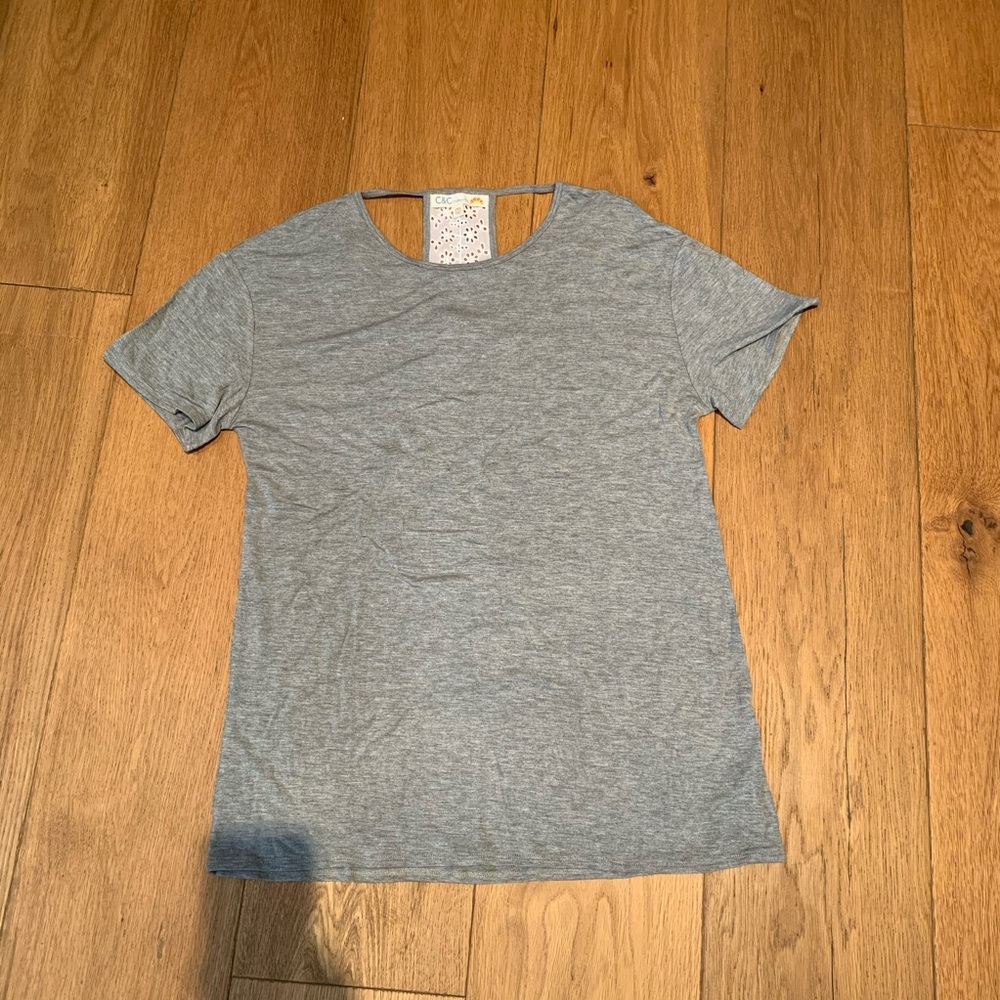 Grey T-shirt with floral laces